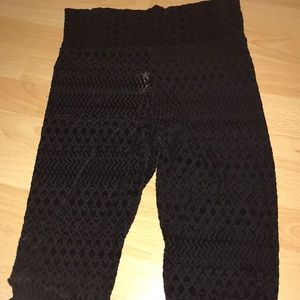 🍁2/$25 Gold Stitches Burned Velvet Leggings